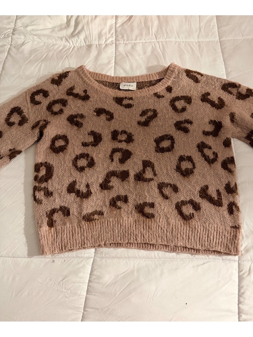 Storia Women's Medium Pink and Brown Leopard Print Sweater
